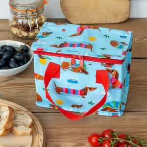 30698 kids sausage dog lunch bag lifestyle 3